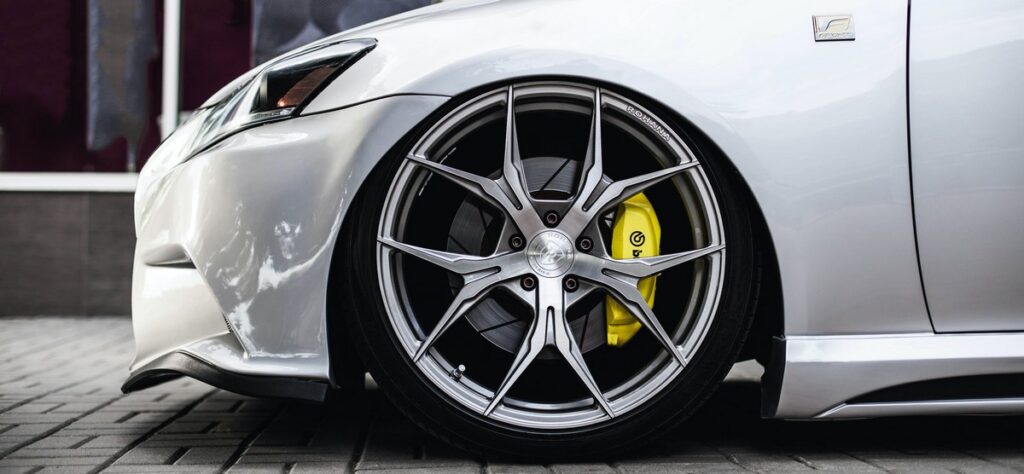 How to Choose Electrical Equipment for Passenger Cars To Ensure Their Durability?